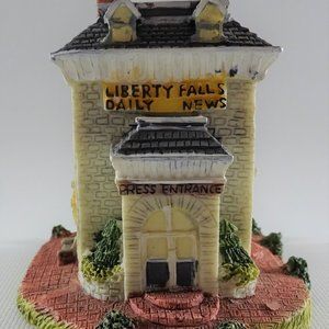 Liberty Falls The American Collection 1993 Daily News Office & Plant AH43